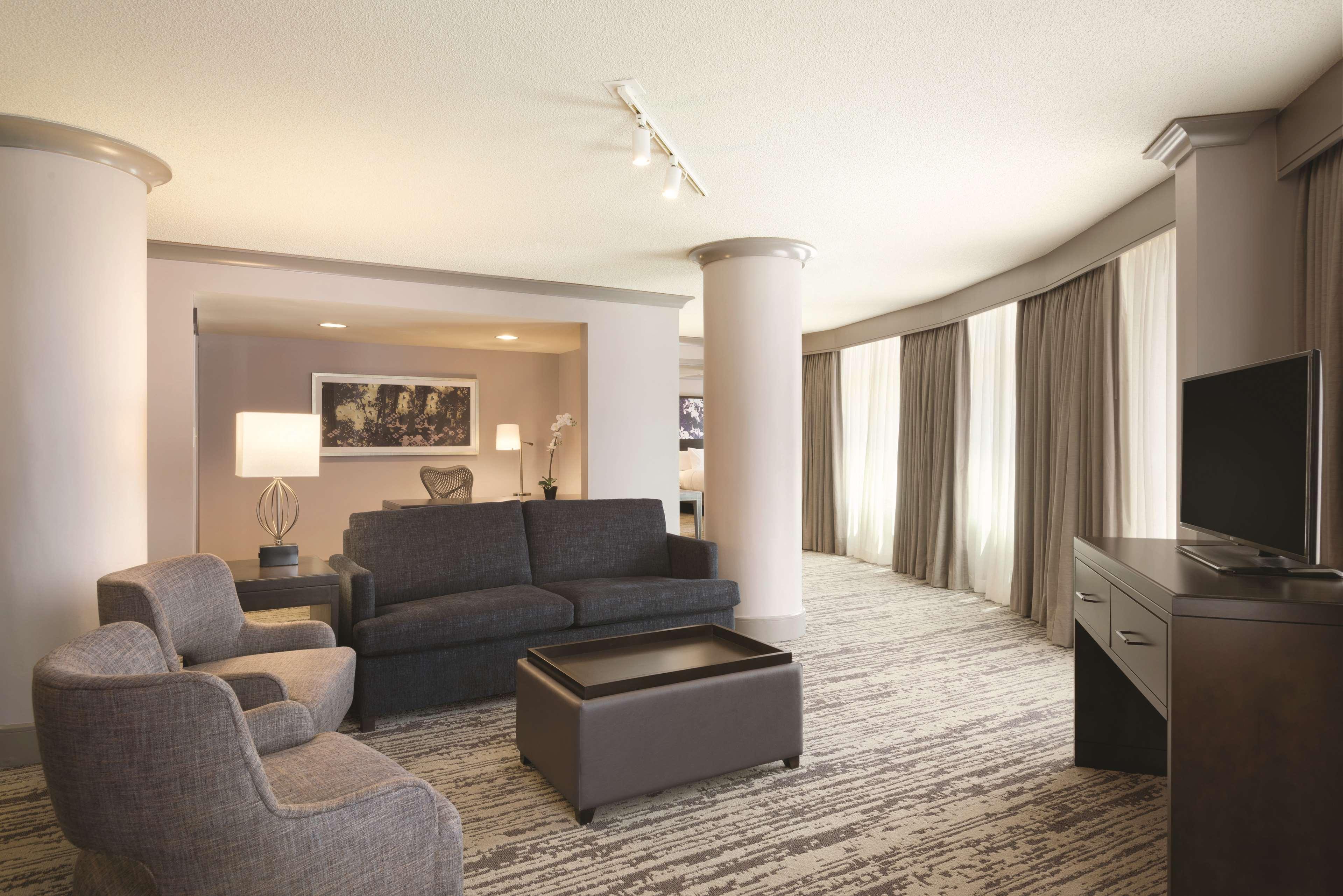 Embassy Suites By Hilton Atlanta At Centennial Olympic Park Eksteriør billede