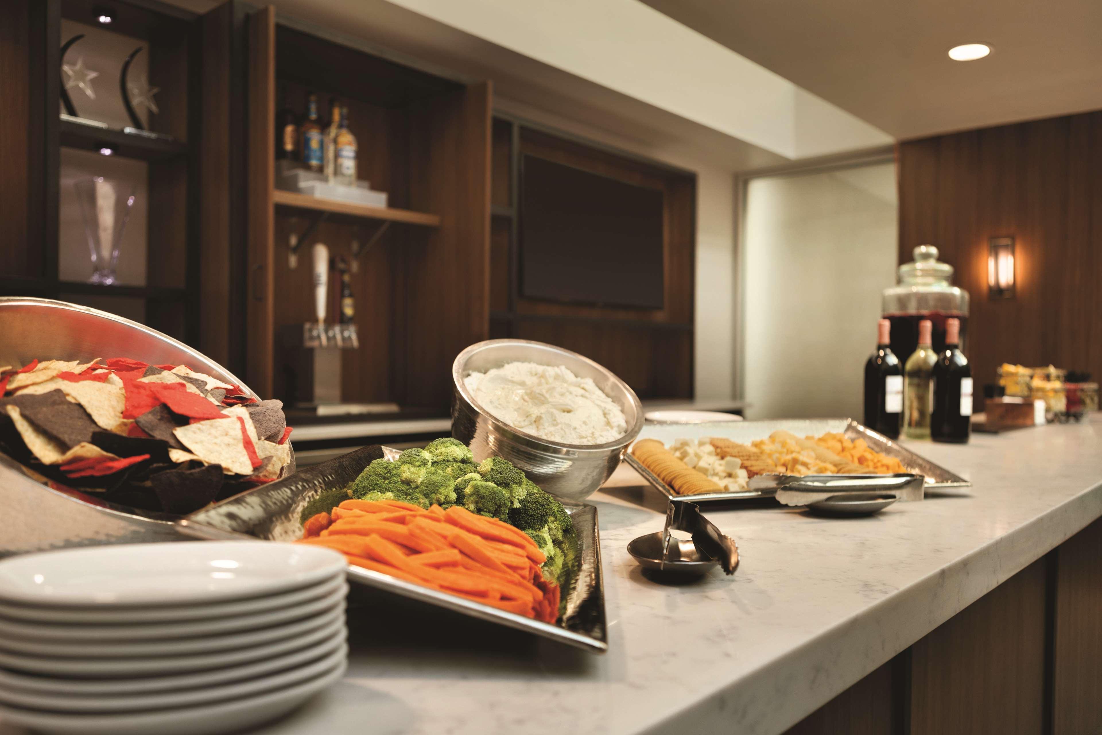 Embassy Suites By Hilton Atlanta At Centennial Olympic Park Eksteriør billede