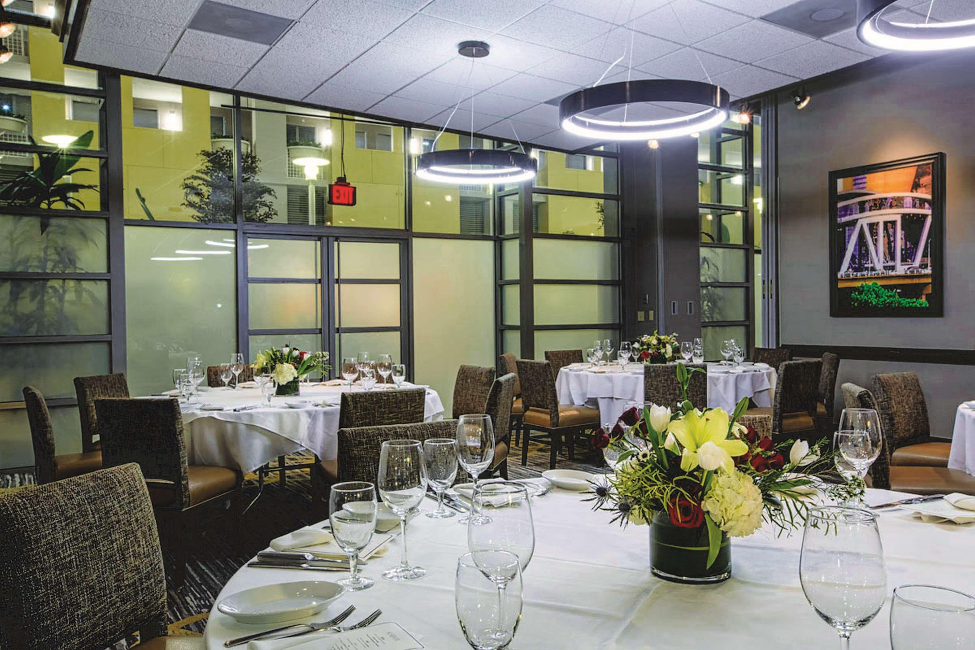 Embassy Suites By Hilton Atlanta At Centennial Olympic Park Eksteriør billede